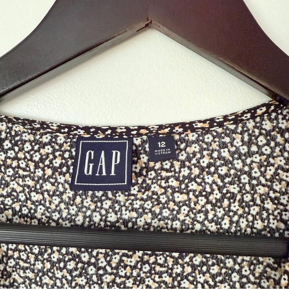 GAP LENZING™ ECOVERO™ Flounce Midi Black and White Asymmetrical Wrap Dress - Picture 8 of 10